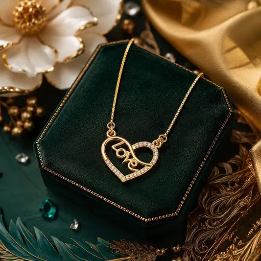 Nature Inspired Leaf Pendant Necklace Elegant Everyday Jewelry Premium Finish Design Stylish Daily Wear