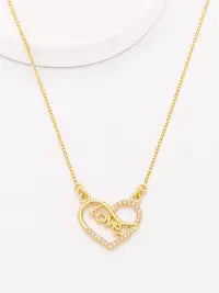 Nature Inspired Leaf Pendant Necklace Elegant Everyday Jewelry Premium Finish Design Stylish Daily Wear